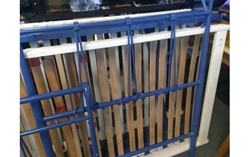 LIT METAL BLEU 90X190 AVEC SOMMIER A LATTES