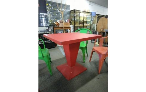 TABLE TOLIX KUB