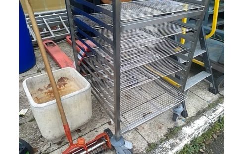 DESSERTE RESTAURATION