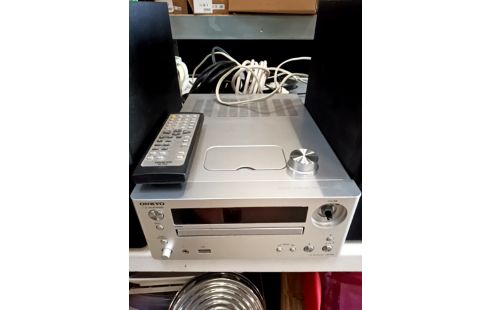 MINI CHAINE ONKYO + ACC RES