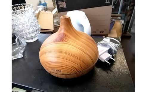 DIFFUSEUR D HUILE ESSENTIELLE