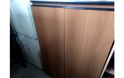 MEUBLE DE BUREAU EN L ETAT