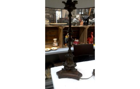 TAFELLAMP BRONS HOUT DRIEPOOT