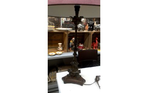 TAFELLAMP BRONS HOUT DRIEPOOT