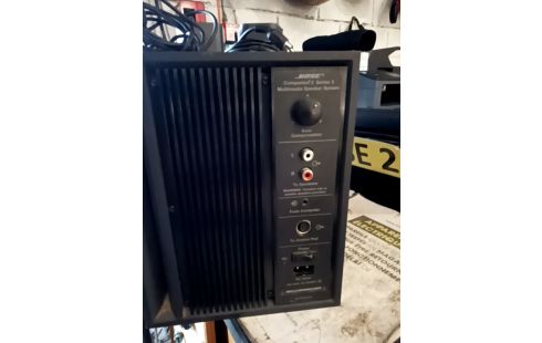 HAUT PARLEUR BOSE COMPANION 3