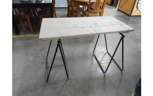 TABLE TRÉTEAUX METAL