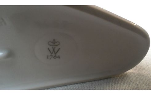 BEELD MEISJE MET HERT WALENDORF