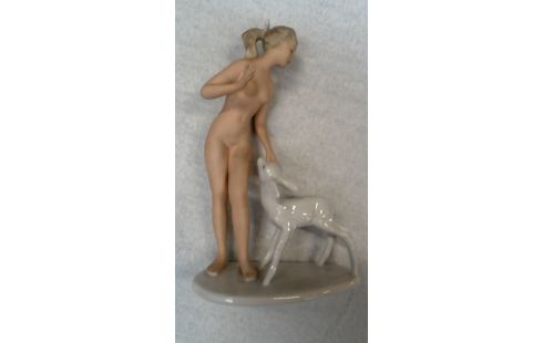 BEELD MEISJE MET HERT WALENDORF