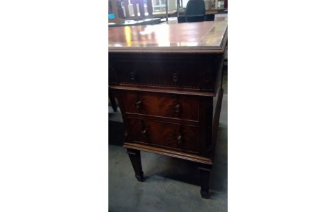 ANTIEK BUREAU  ENGELAND/MAHONIE
