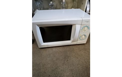 MICRO ONDES DAEWOO ACCRSV