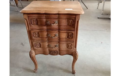 MEUBLE COIFFEUSE STYLE LOUIS XV 3 TIROIRS