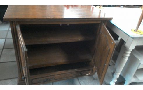 MEUBLE DE RANGEMENT EN L'ETAT