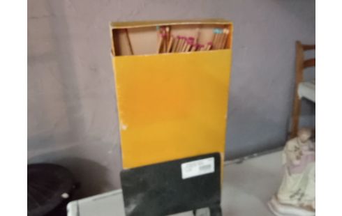 DECORATION BOITE D'ALLUMETTES GÉANTE