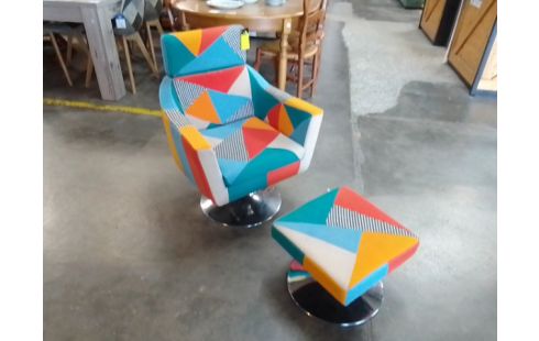 FAUTEUIL + REPOSE PIED TISSU MULTICOLORE