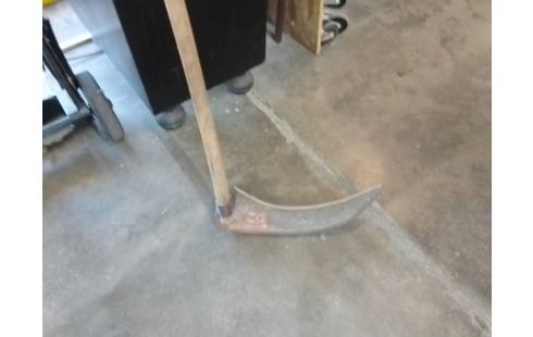 FAUCHEUSE DEBROUSSAILLEUSE