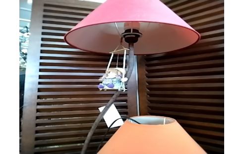 LAMPADAIRE Pied metal abat jour rouge et orange prise abîmée