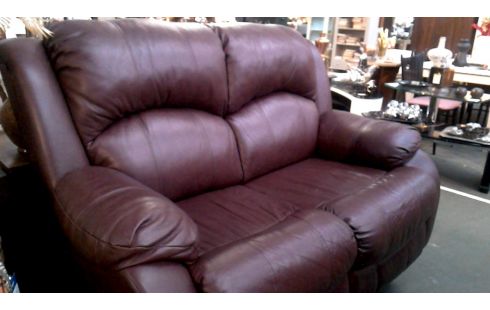 BUTACA. 2 PLAZAS PARDO IMITACIÓN CUERO