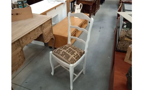 CHAISE PATINEE BLANCHE FOND JUTE