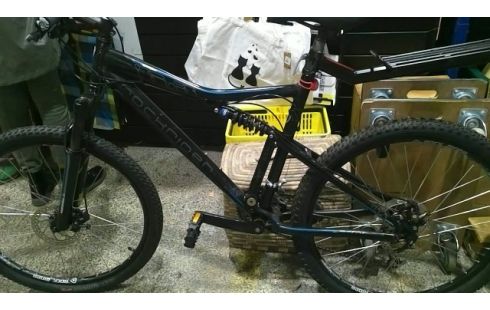 VELO ROCKRIDER  NOIR ET BLEU