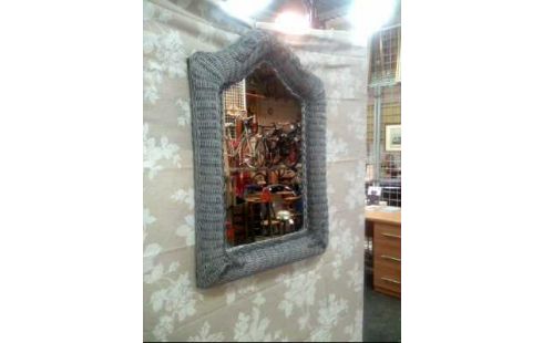 SPIEGEL I.R. RATTAN GRAU FLORAL VERZIERT