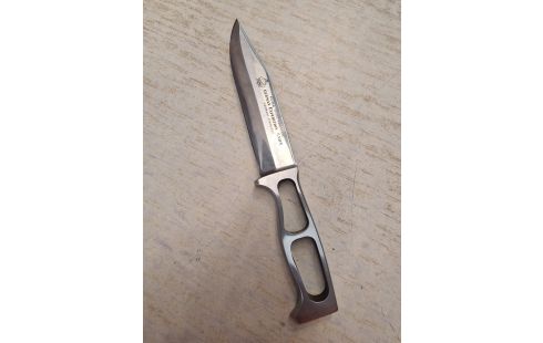 POIGNARD Puma 181000 numéroté 2708 avec étui et coffret