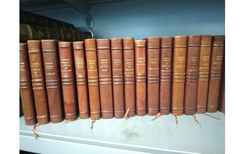 LIVRE ANCIEN RELIE PIERRE BENOIT LA PIECE