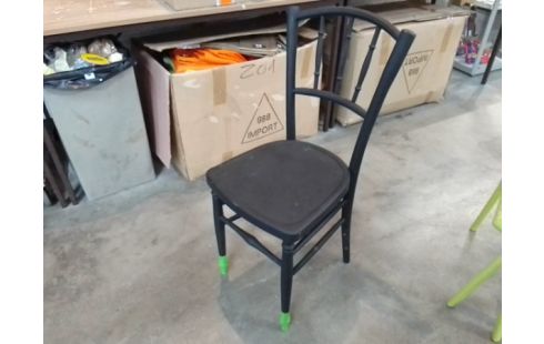 CHAISE STYLISÉ NOIR PIEDS VERT