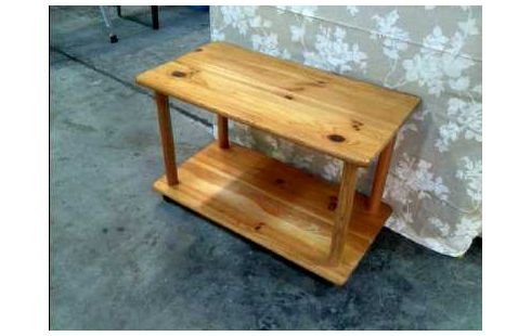 TV-TISCH HOLZ HELL KIEFER 2-EB. +ROLLEN