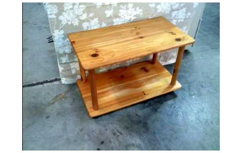 TV-TISCH HOLZ HELL KIEFER 2-EB. +ROLLEN