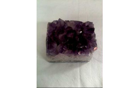 AMETHIST DEKORATION LILA UNGESCHLIFFEN