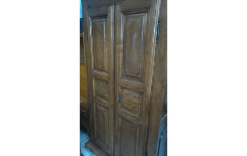 ARMOIRE