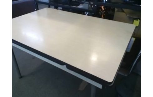 TABLE FORMICA AVEC ALLONGES INTERIEURES 120X80