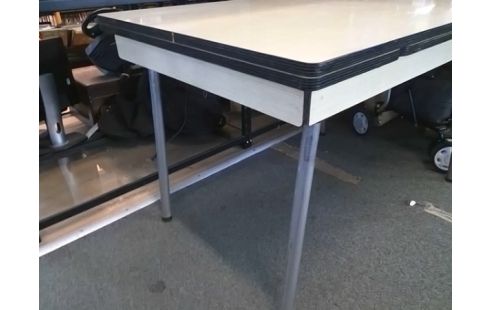 TABLE FORMICA AVEC ALLONGES INTERIEURES 120X80