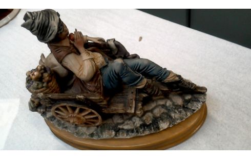 BEELD PORSELEIN JONGEN OP KAR MENE GHETTI