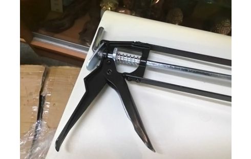 SUPPORT PISTOLET SILICONE