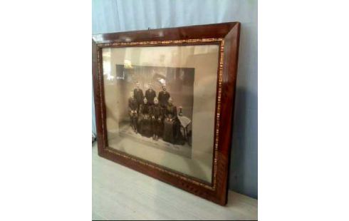 FAMILIENPORTRÄT I.R. VERZIERT HOLZ