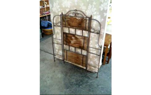 BLUMENREGAL 3-HOLZEB. METALGESTELL VERZIERT