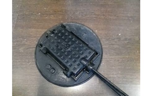 GAUFRIER ANCIEN AVEC SUPPORT