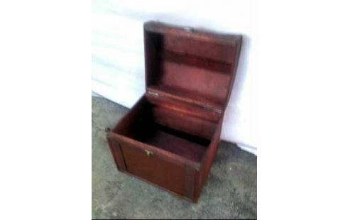 KIST DONKER RECHTHOEKIG