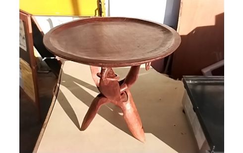 TABLE BASSE TRIPODE