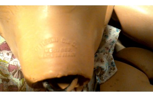 ANTIEKE POP OTOLINI  GEDEMONTEERD