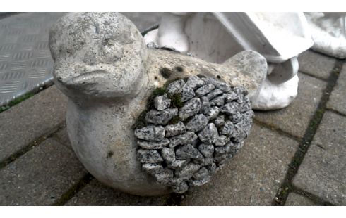 TUINBEELD VOGEL BETON