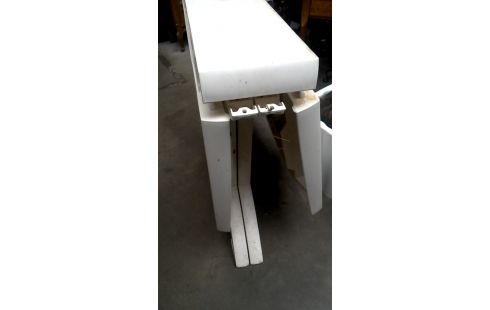 TABLE DE JARDIN BLANCHE PVC PLIANT