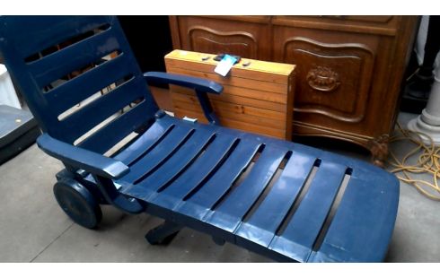 CHILIENNE DE JARDIN BLEUE PVC