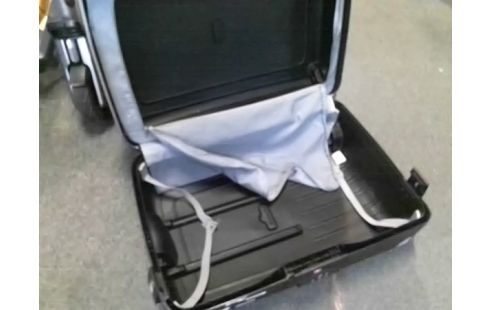 VALISE RIGIDE NOIRE SAMSONITE