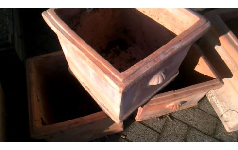 BAC A FLEURS TERRA COTTA CARRE MEDIUM L UNITE