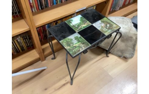 TABLE BASSE CARRELÉE