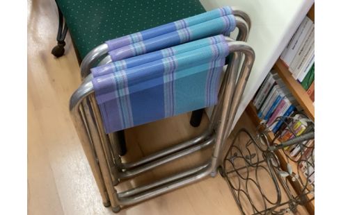 TABOURET PLIANT BLEUS DE CAMPING