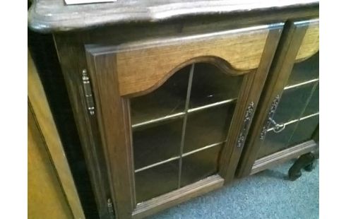 MEUBLE BAS 2P VITREES