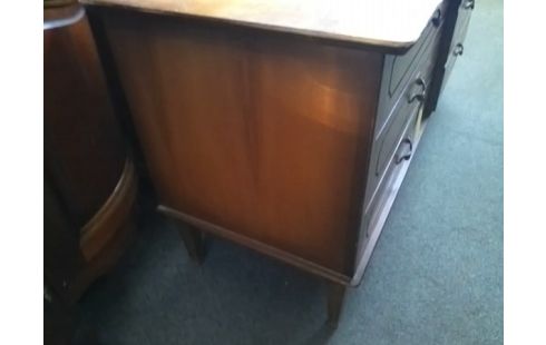 COMMODE 6T (L130 / P47 / H 66)